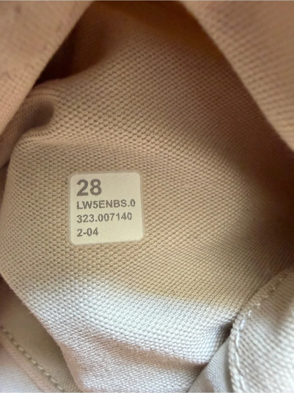 Lululemon Light Utilitech Cargo Pocket High-Rise Pant Natural Ivory size 28 - Picture 9 of 9